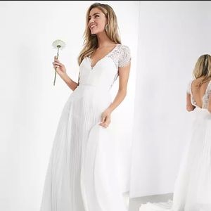 White lace wedding/event dress